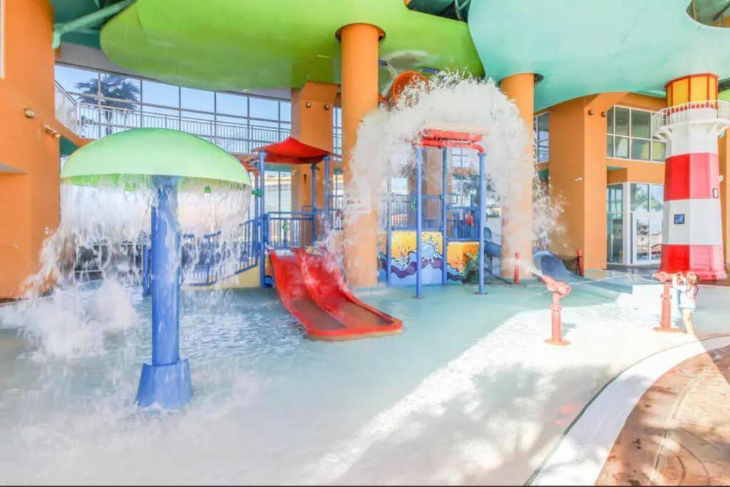Splash Condo, Aqua Park, Lazy River Appartement *